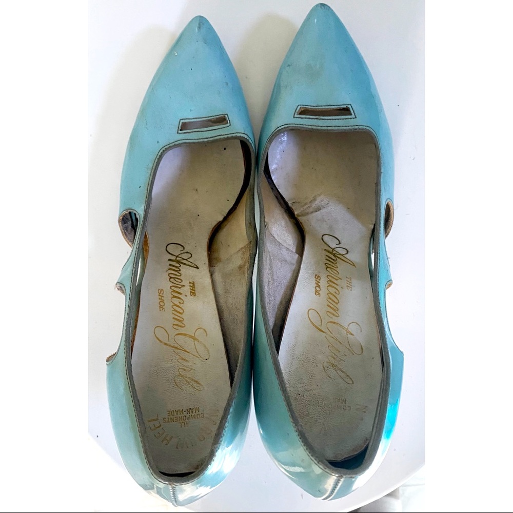 Vintage blue patent leather heels